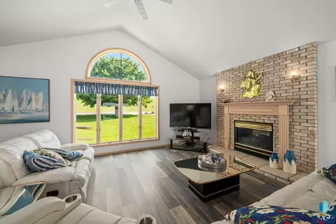 Living - 200 Best Point Dr, Madison, SD 57042 photo 5 of 9