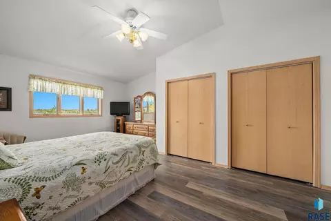 Bedroom - 200 Best Point Dr, Madison, SD 57042 photo 4 of 4