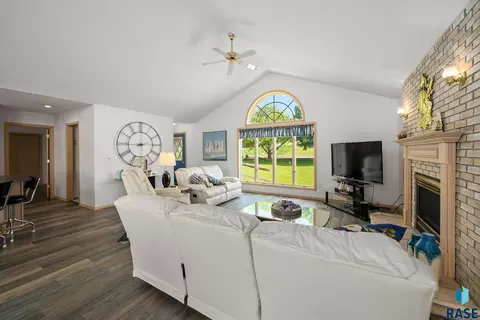 Living - 200 Best Point Dr, Madison, SD 57042 photo 8 of 9