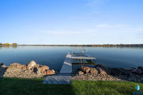 View/Area - 200 Best Point Dr, Madison, SD 57042 photo 4 of 8