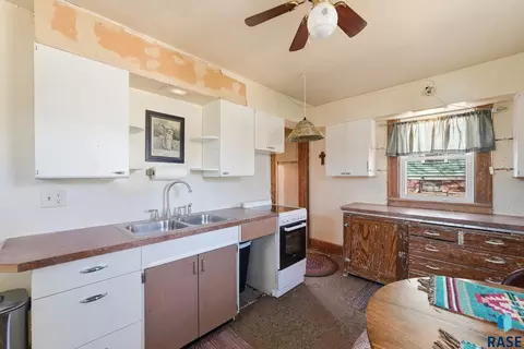 Kitchen - 306 E 7th St, Dell Rapids, SD 57022 photo 2 of 2