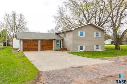 1141 Vermillion St, Centerville, SD 57014