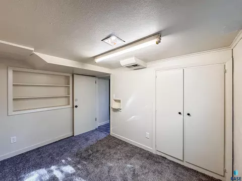 Bedroom - 1221 E 12th St, Sioux Falls, SD 57103 photo 6 of 11