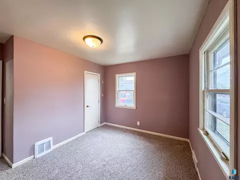 Bedroom - 1221 E 12th St, Sioux Falls, SD 57103 photo 2 of 11