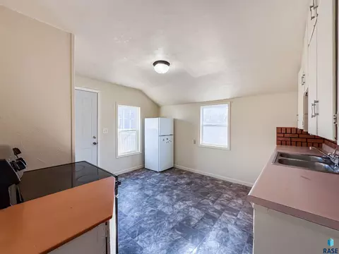 Kitchen - 1221 E 12th St, Sioux Falls, SD 57103 photo 7 of 7