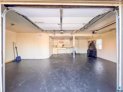 Other - 1221 E 12th St, Sioux Falls, SD 57103 photo 8 of 12