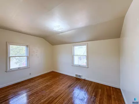 Bedroom - 1221 E 12th St, Sioux Falls, SD 57103 photo 10 of 11