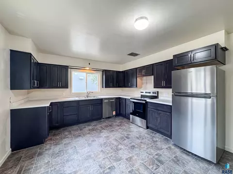 Kitchen - 1221 E 12th St, Sioux Falls, SD 57103 photo 1 of 7