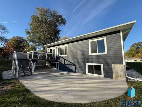 105 E 7th St, Dell Rapids, SD 57022 photo 14