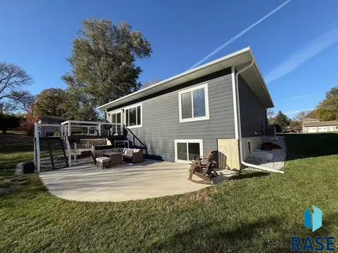105 E 7th St, Dell Rapids, SD 57022 photo 21
