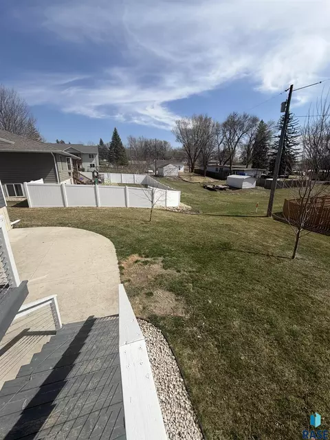 105 E 7th St, Dell Rapids, SD 57022 photo 26