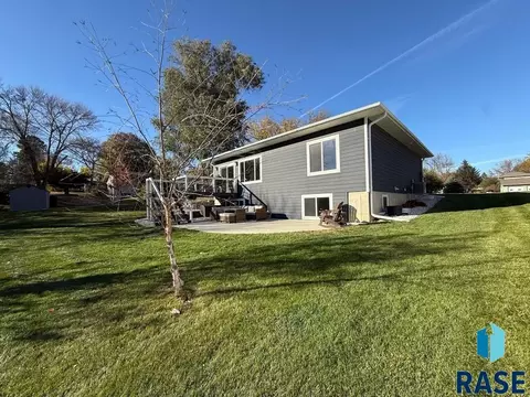 105 E 7th St, Dell Rapids, SD 57022 photo 22