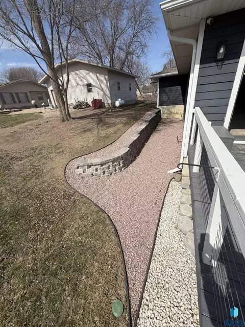 105 E 7th St, Dell Rapids, SD 57022 photo 28