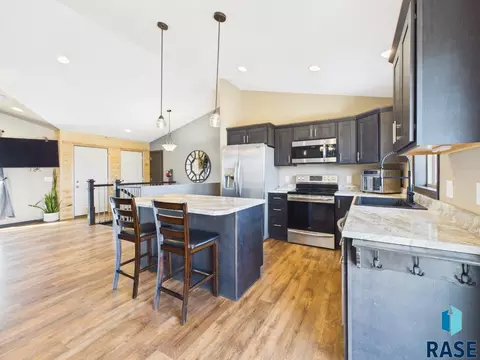 1724 E Tracy Ln, Sioux Falls, SD 57103 photo 10