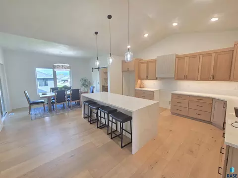 8412 E Spearfish Ct, Sioux Falls, SD 57110 photo 21