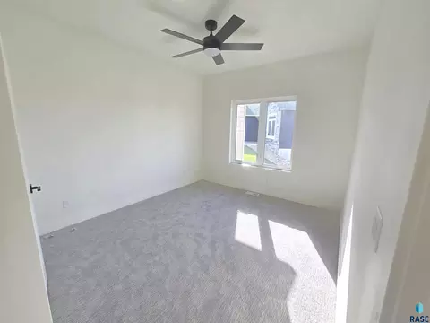 8412 E Spearfish Ct, Sioux Falls, SD 57110 photo 26