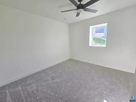 8412 E Spearfish Ct, Sioux Falls, SD 57110 photo 43
