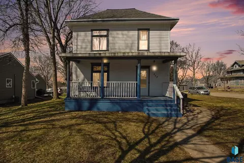 117 N Cottage Grove Ave, Luverne, MN 56156