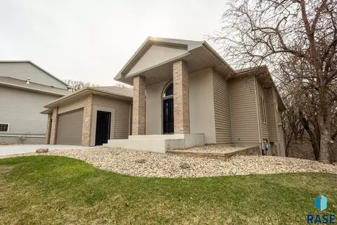 7 N Sun Valley Pl, Sioux Falls, SD 57110