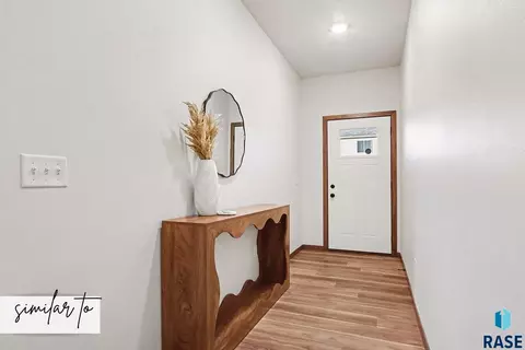 Entry Way - 6205 S Ruby Jean Pl, Sioux Falls, SD 57108 photo 1 of 1