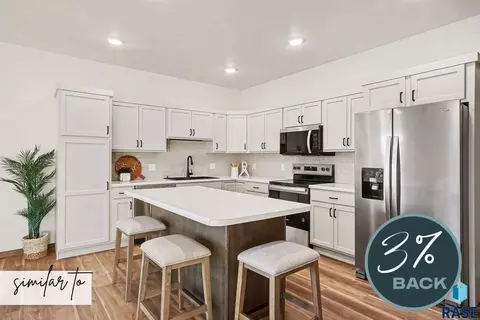 6205 S Ruby Jean Pl, Sioux Falls, SD 57108