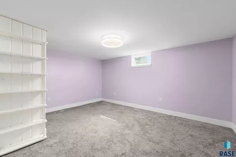 Bedroom - 1409 S Splitrock Blvd, Brandon, SD 57005 photo 3 of 4