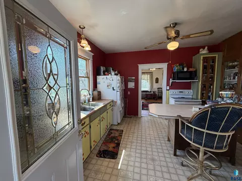 Entry Way - 29176 458th Ave, Viborg, SD 57070 photo 1 of 3