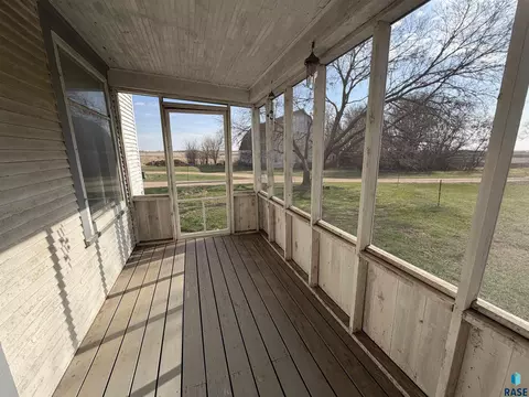 Exterior - 29176 458th Ave, Viborg, SD 57070 photo 2 of 3