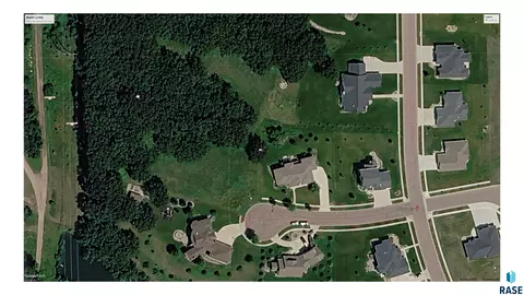 5500 E York Cir, Sioux Falls, SD 57110
