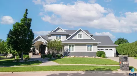 201 W 77th St, Sioux Falls, SD 57108