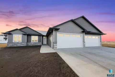 6105 W 54th St, Sioux Falls, SD 57107