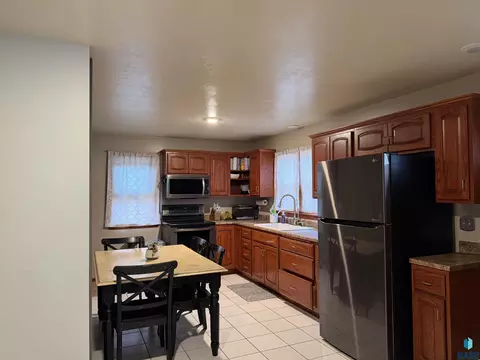 200 E 1st St, Marion, SD 57043 photo 6