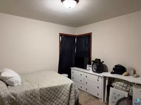 200 E 1st St, Marion, SD 57043 photo 12