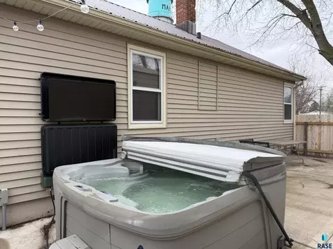 200 E 1st St, Marion, SD 57043 photo 43