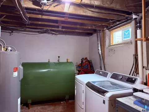 200 E 1st St, Marion, SD 57043 photo 37