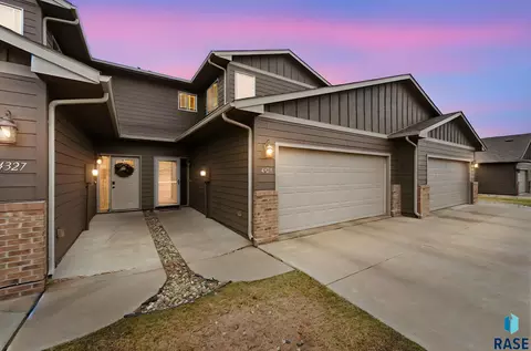 4329 W Shipton St, Sioux Falls, SD 57108