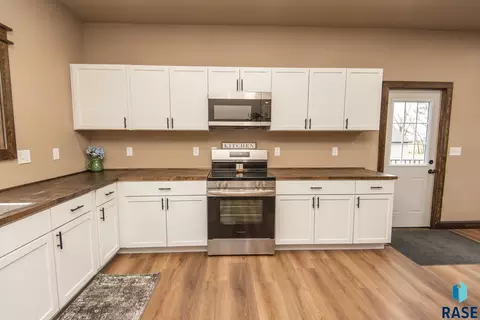 201 4th St, Worthing, SD 57077 photo 9