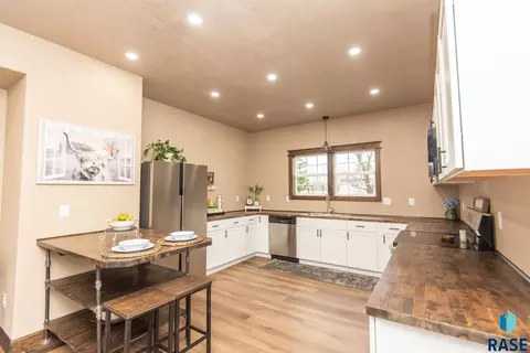 201 4th St, Worthing, SD 57077 photo 6