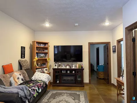219 S Division Ave, Madison, SD 57042 photo 19