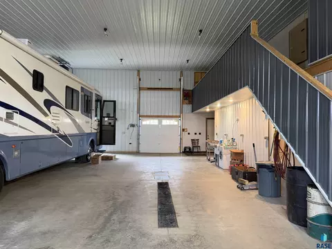 219 S Division Ave, Madison, SD 57042 photo 30