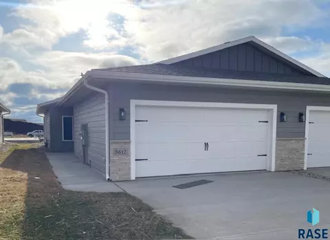 3612 S Heather Ave, Sioux Falls, SD 57106