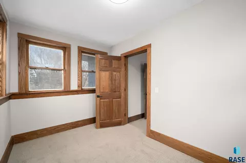 535 N Menlo Ave, Sioux Falls, SD 57104