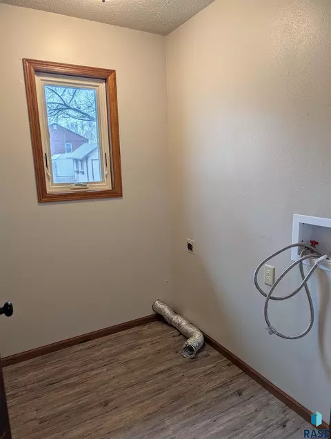 603 W 3rd St, Dell Rapids, SD 57022 photo 11