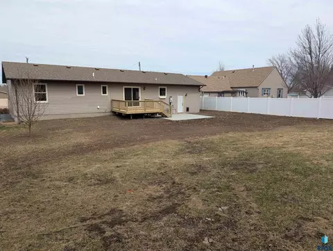 603 W 3rd St, Dell Rapids, SD 57022 photo 29