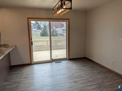 603 W 3rd St, Dell Rapids, SD 57022 photo 9