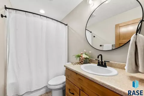 Bath - 5303 E 67th St, Sioux Falls, SD 57108 photo 3 of 3