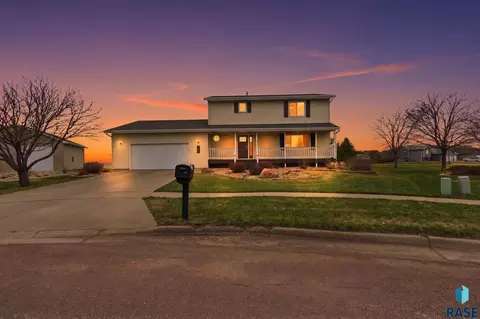 625 S Mary Dr, Tea, SD 57064