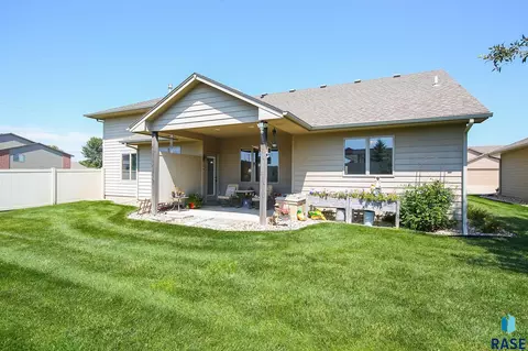Exterior - 4501 E Kearney Pl, Sioux Falls, SD 57110 photo 5 of 5