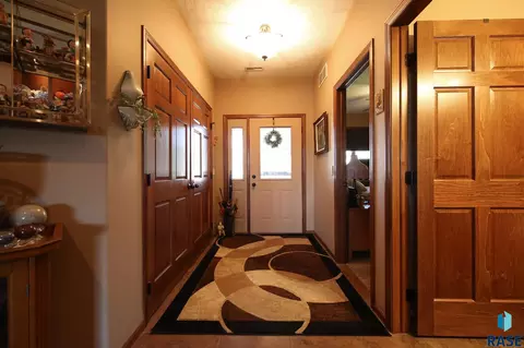 Entry Way - 4501 E Kearney Pl, Sioux Falls, SD 57110 photo 1 of 2