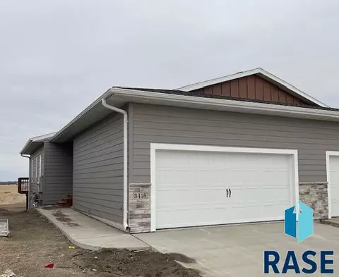 3415 S Heather Ave, Sioux Falls, SD 57106